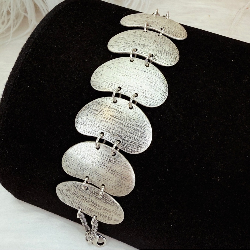 Vintage Silvertone wide band linked Bracelet